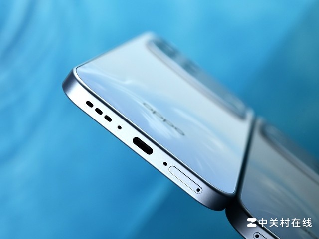 Cận cảnh OPPO A7 Pro Max cạnh dưới