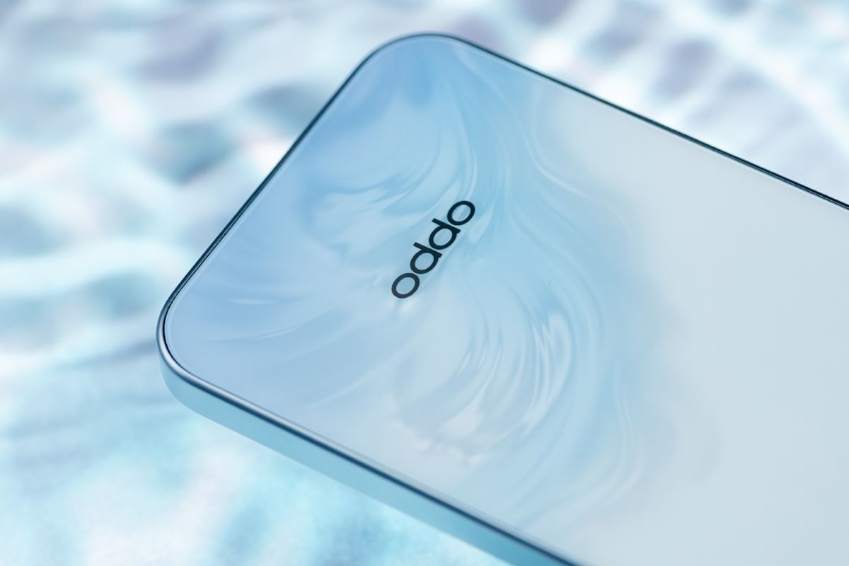 Cận cảnh OPPO A7 Pro Max về tốc độ sạc