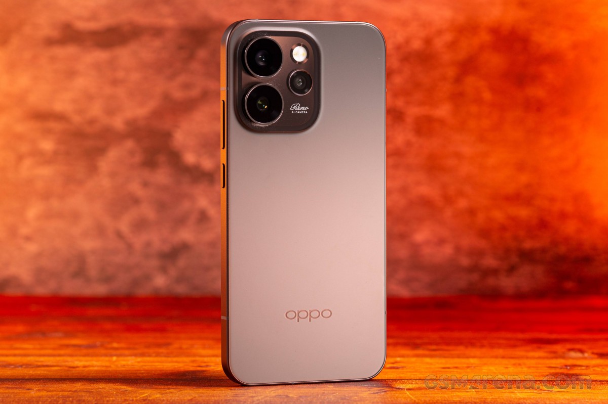 Cận cảnh OPPO Reno15 Pro Mini về thiết kế