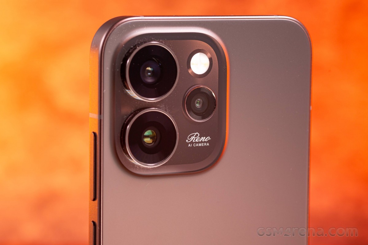 Cận cảnh OPPO Reno15 Pro Mini với camera tele 50MP