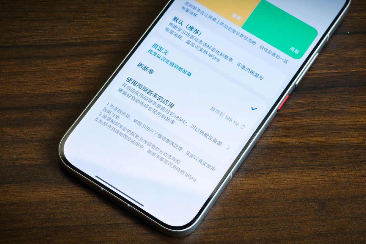 Cận cảnh Redmi K100 Pro Max hỗ trợ sạc bypass