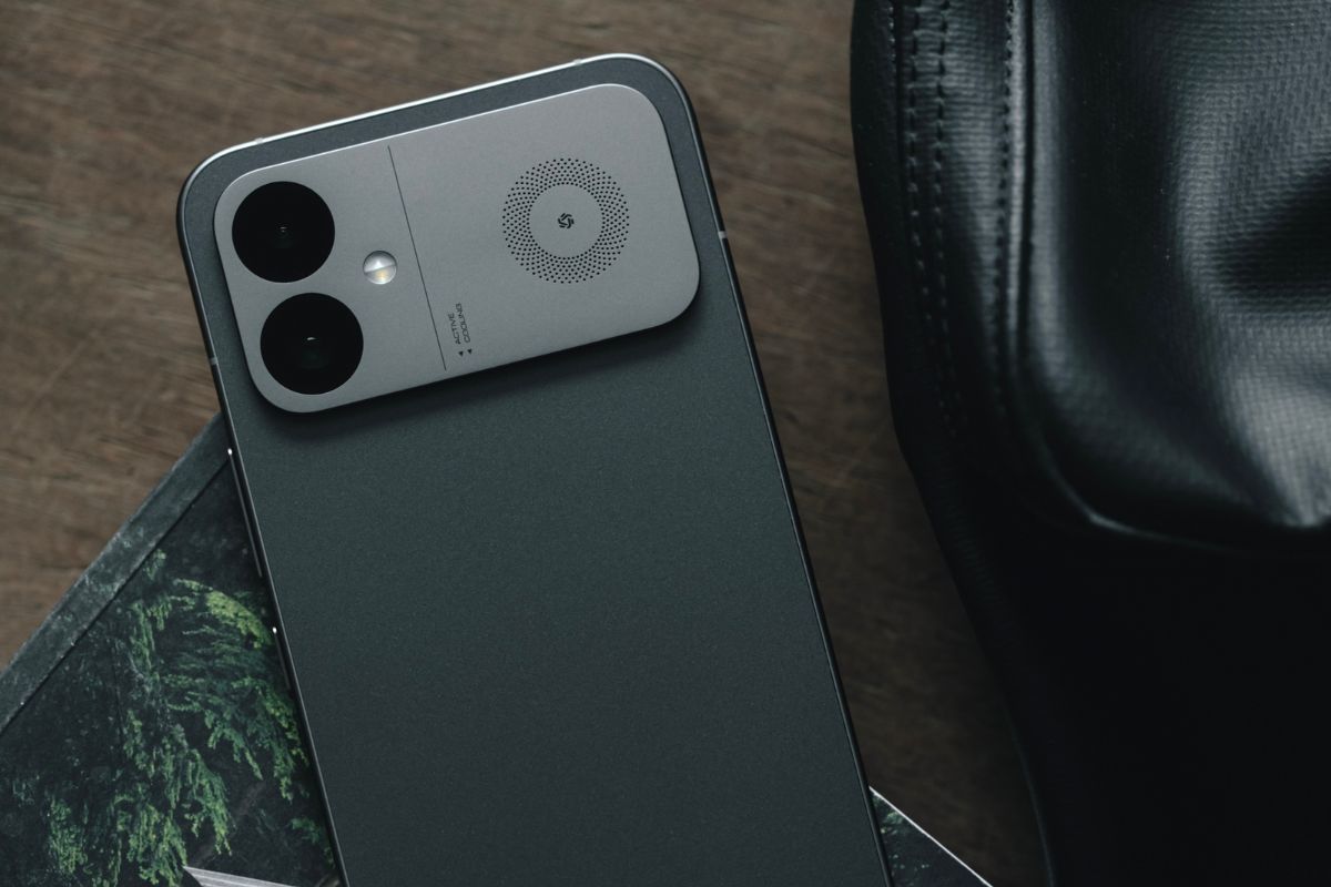 Cận cảnh Redmi K90 Ultra với thiết kế cụm camera kéo dài
