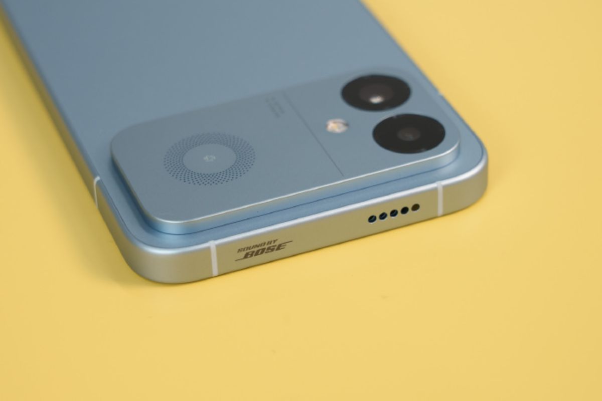 Cận cảnh Redmi K90 Ultra cạnh trên