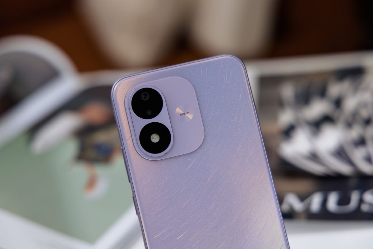Cận cảnh Redmi Note 17 hỗ trợ sạc nhanh 45W