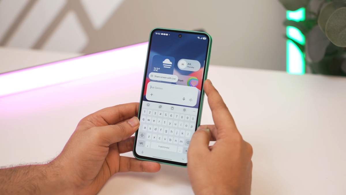 Cận cảnh Samsung Galaxy F70 Pro 5G với Gemini Live