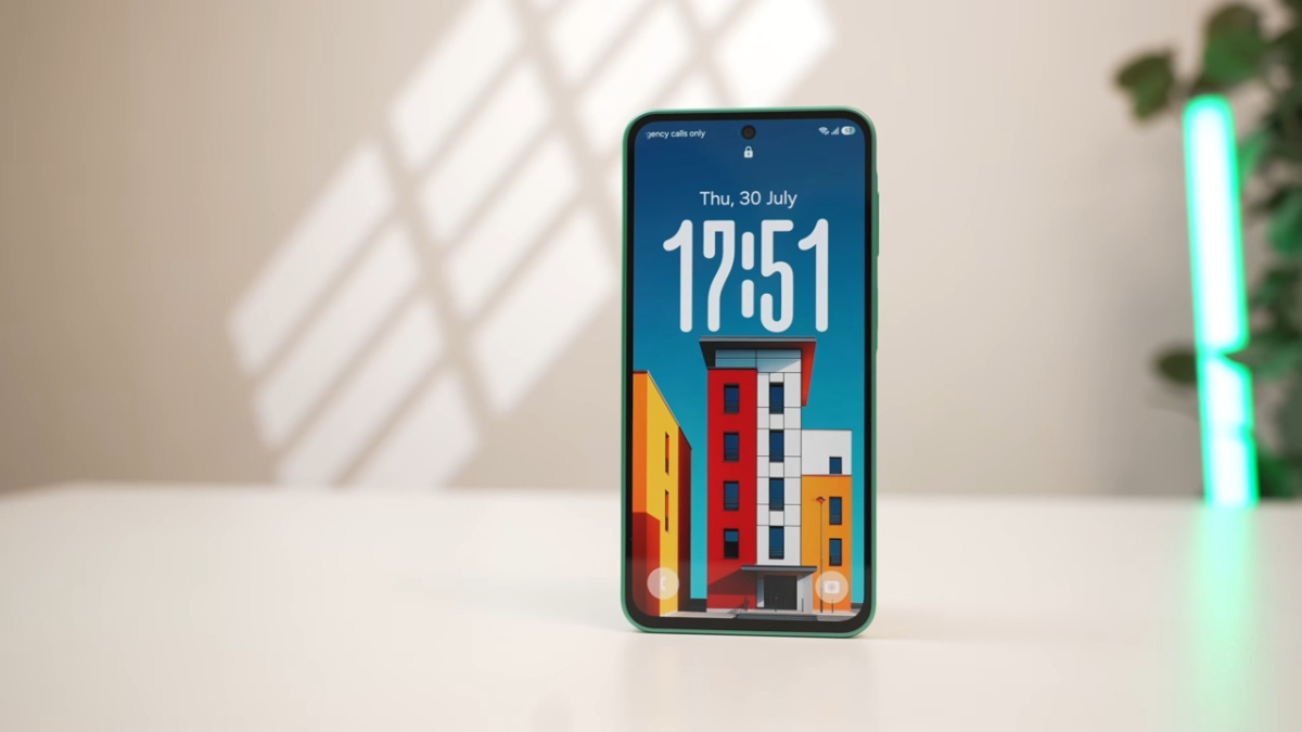 Cận cảnh Samsung Galaxy F70 Pro 5G về màn hình