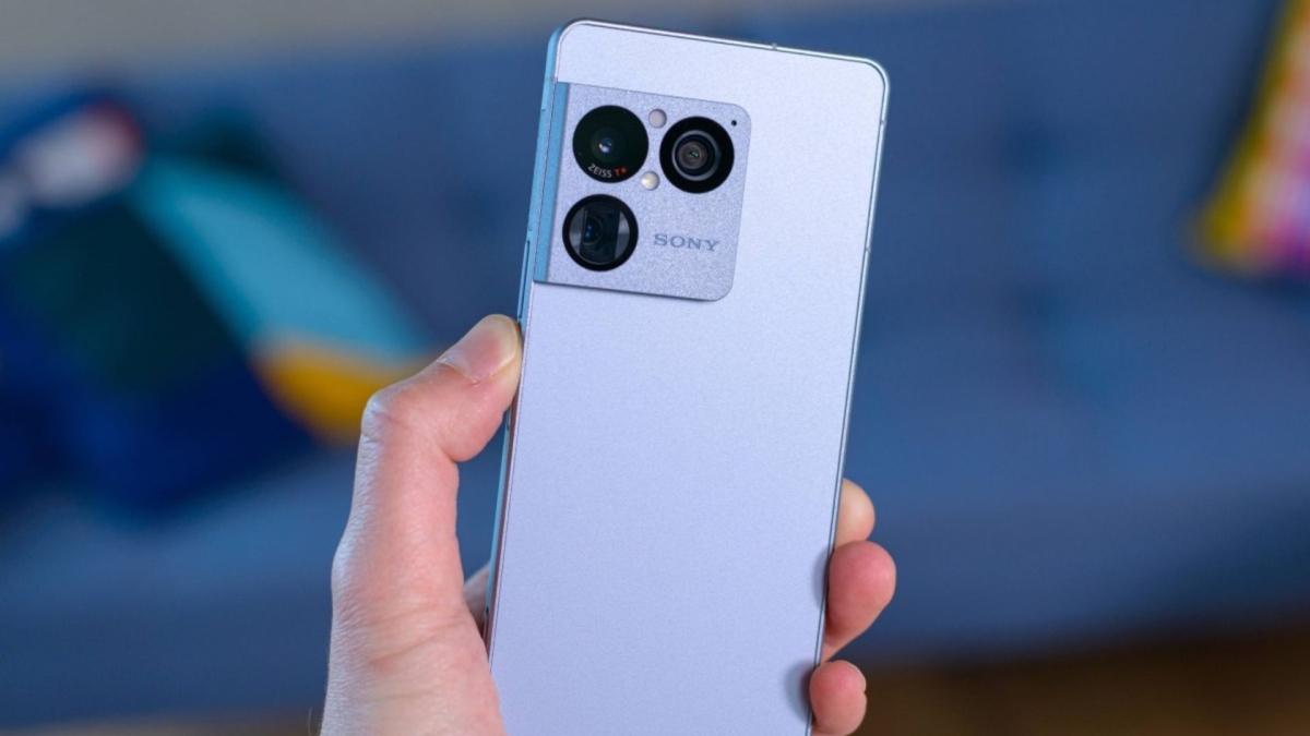 Ảnh thực tế Sony Xperia 1 VIII: "Lột xác" ngoại hình, thay đổi lớn về camera, giá  từ 46 triệu