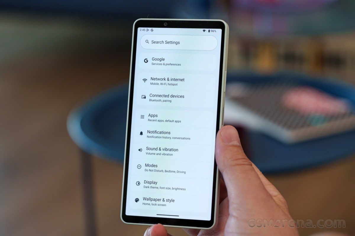 Cận cảnh Sony Xperia 10 VIII với giao diện Android thuần