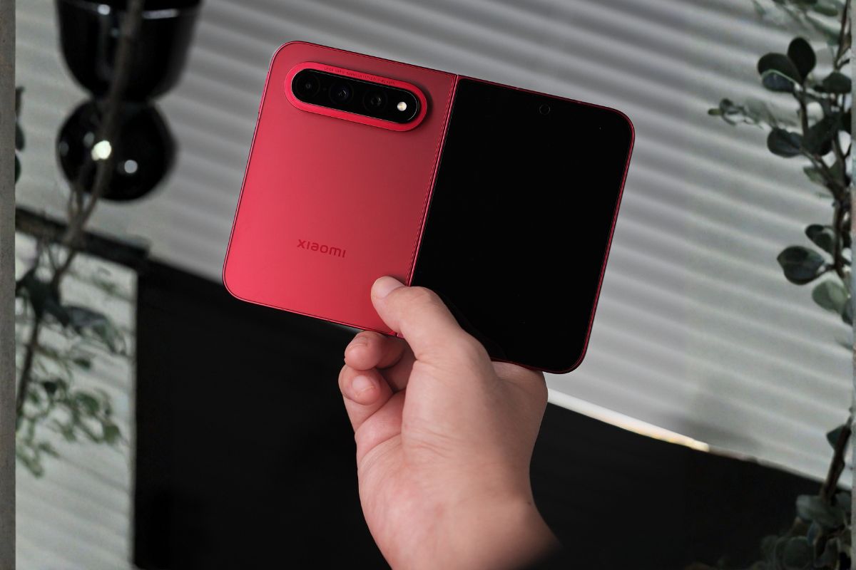 Cận cảnh Xiaomi 18 Fold