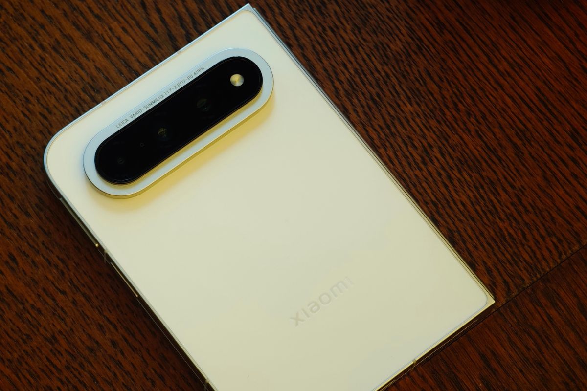 Cận cảnh Xiaomi 18 Fold với bộ 3 camera chất lượng