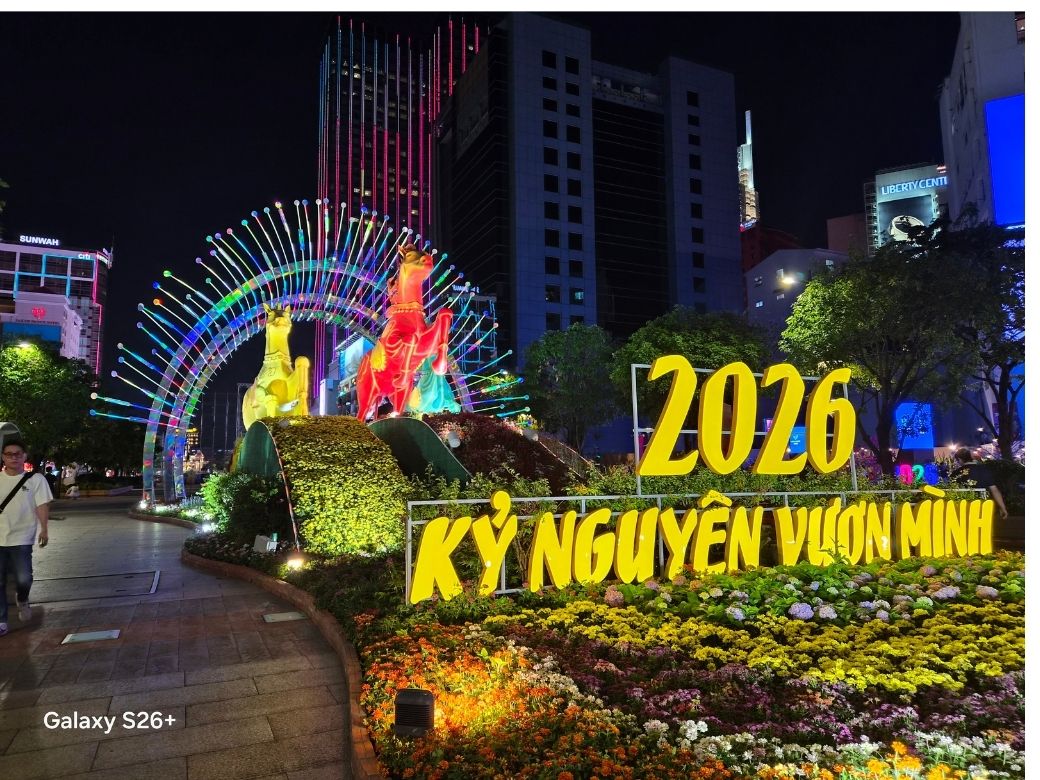 Đánh giá Samsung Galaxy S26 Plus khi chụp ảnh thiếu sáng