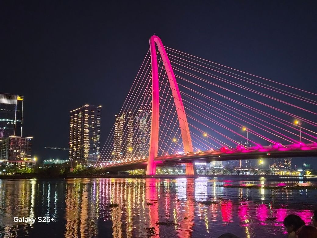 Đánh giá Samsung Galaxy S26 Plus về khả năng chụp ảnh đêm zoom 2x