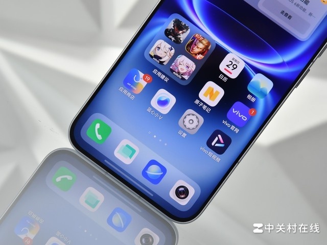 Cận cảnh iQOO 15 Ultra màn hình độ phân giải 2K