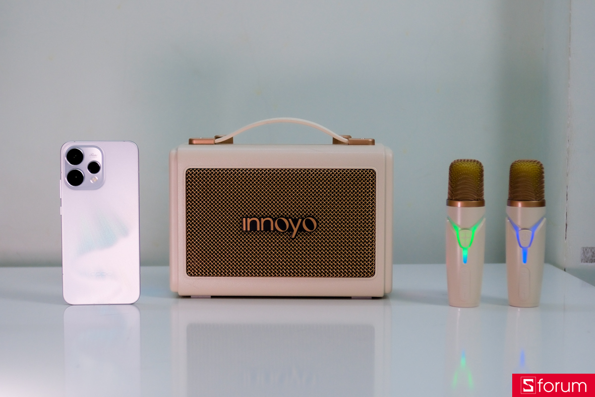 Trên tay loa karaoke Inno Sound S2 với logo Innoyo nổi bật ở mặt trước