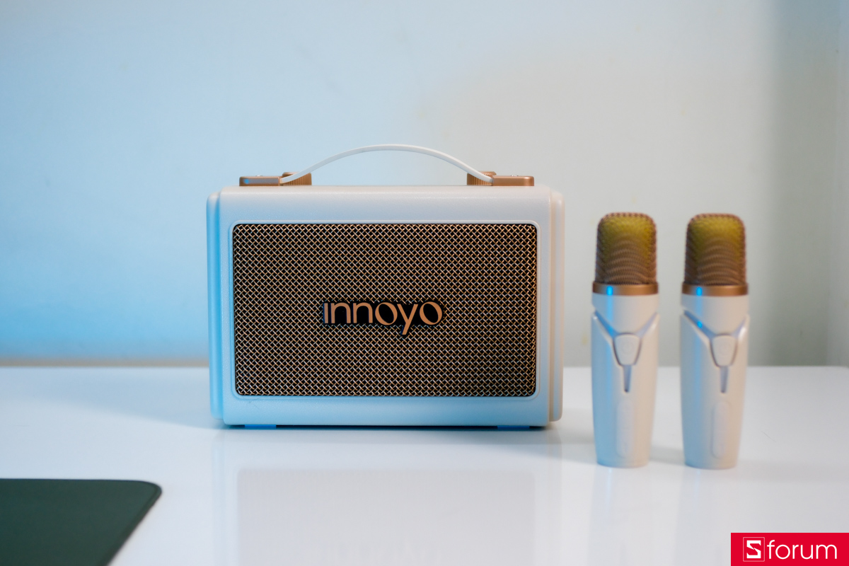 Trên tay loa karaoke Inno Sound S2 và micro tặng kèm