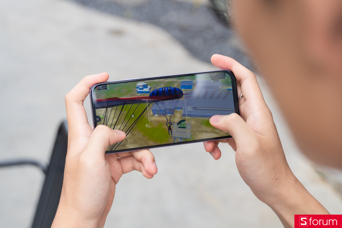 Trên tay OPPO A6c với hiệu năng đủ dùng