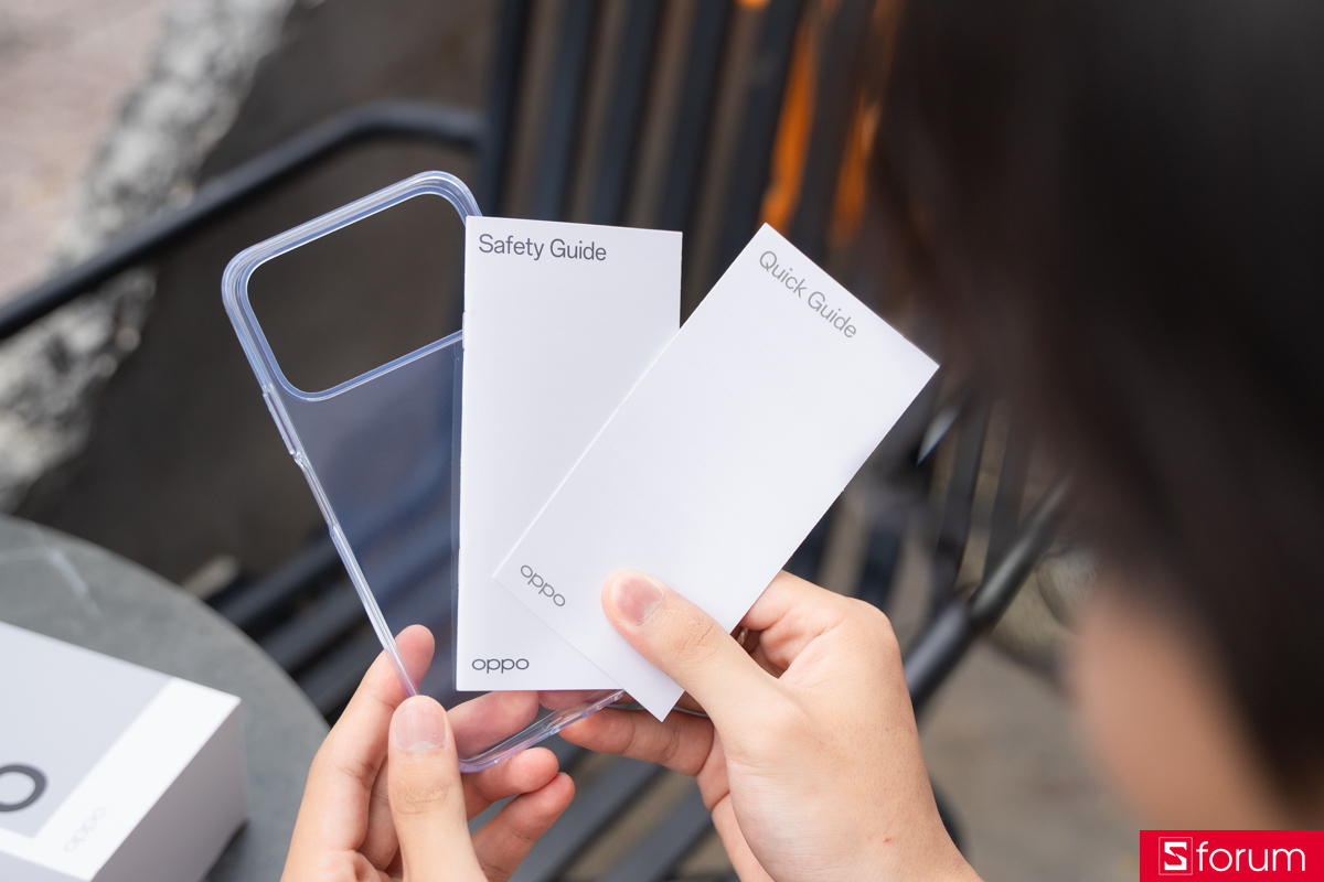 Trên tay OPPO A6c và ốp lưng