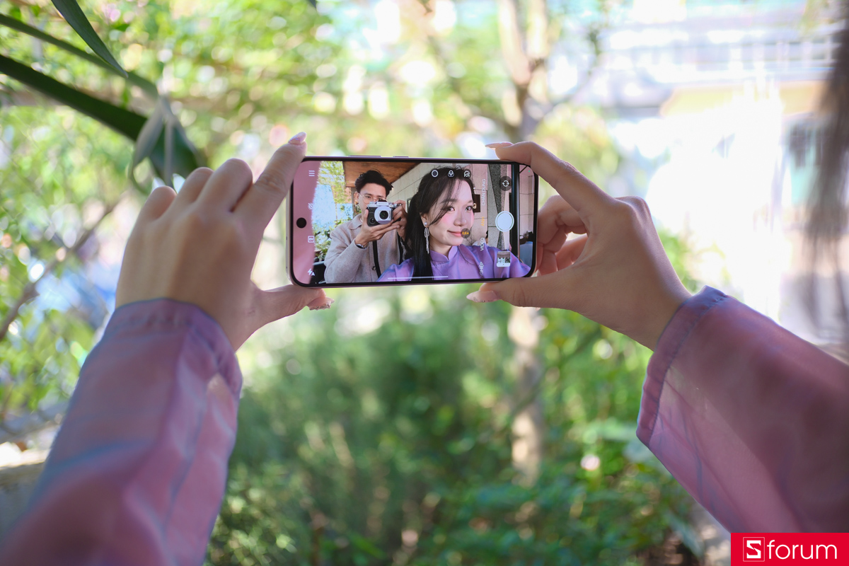 Trên tay OPPO Reno15 F với các tính năng AI hỗ trợ cho việc chụp ảnh