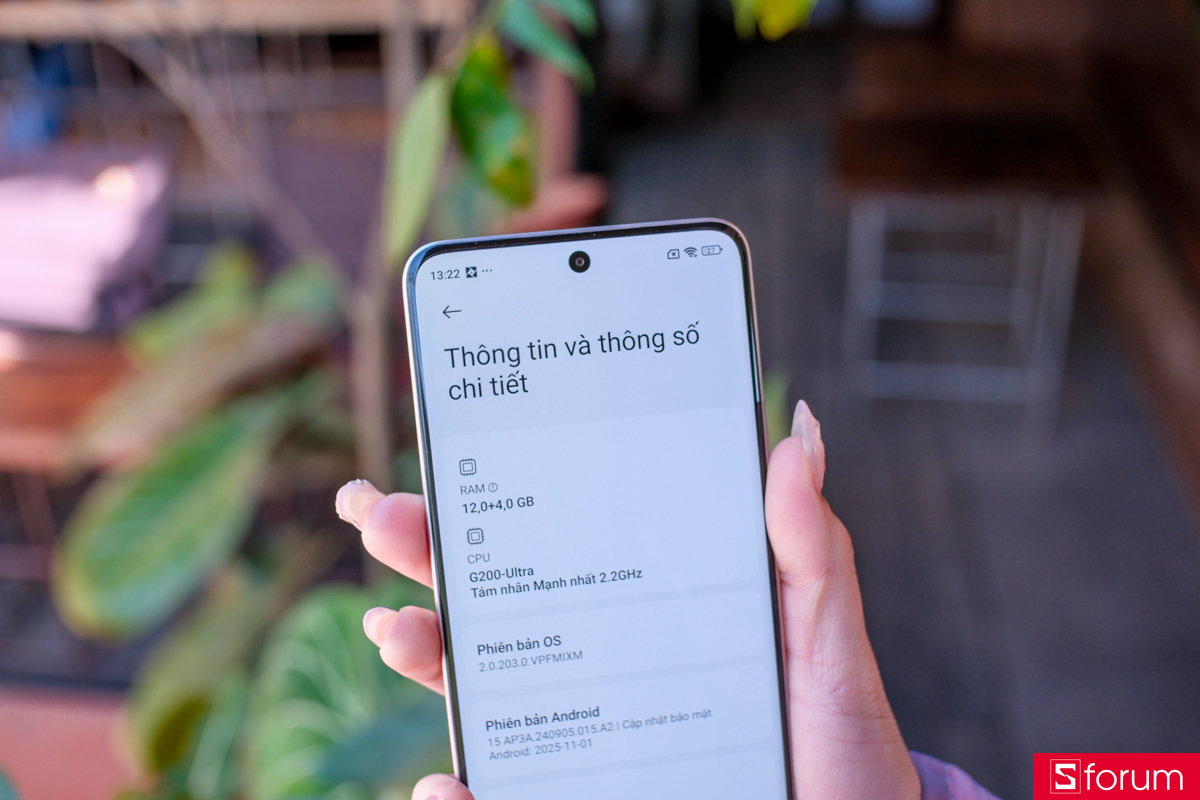 Trên tay Xiaomi Redmi Note 15 Pro: Máy có 12GB RAM