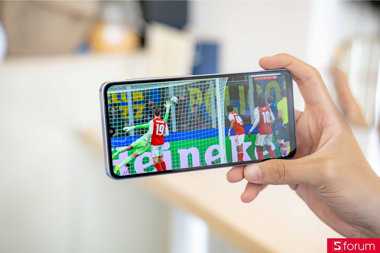 So sánh Samsung A07 5G vs Tecno Pova 7 về màn hình