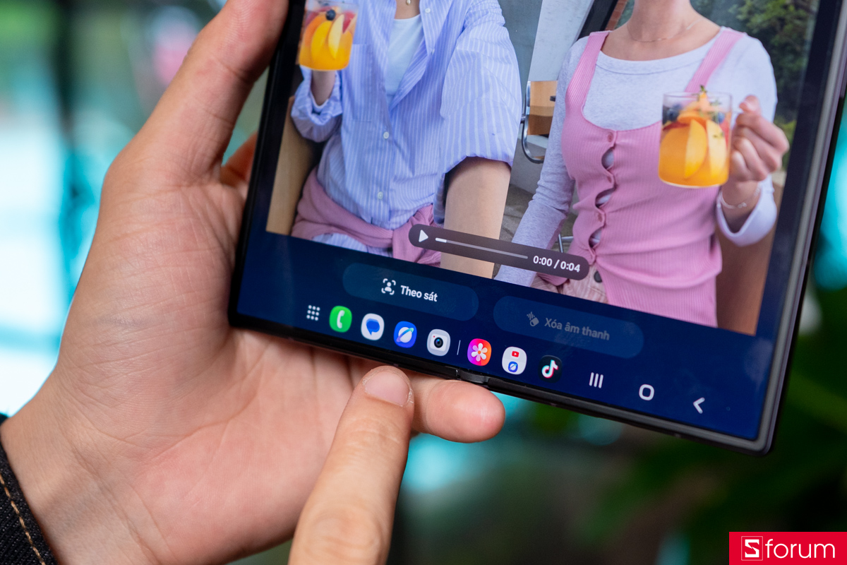 Trên tay Samsung Galaxy Z Fold8 Ultra tính năng My FanCam