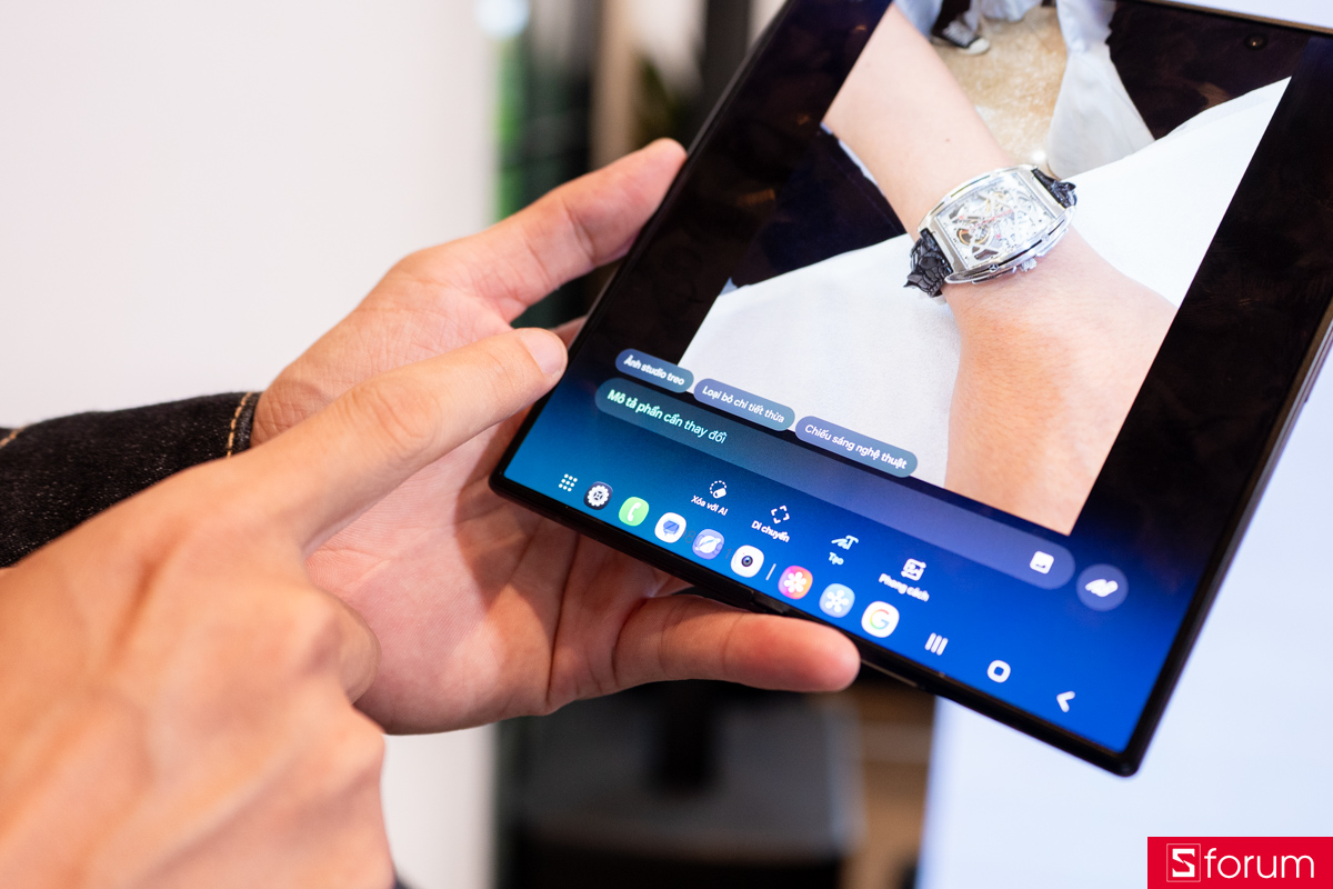 Trên tay Samsung Galaxy Z Fold8 Ultra tính năng chỉnh sửa ảnh thế hệ mới
