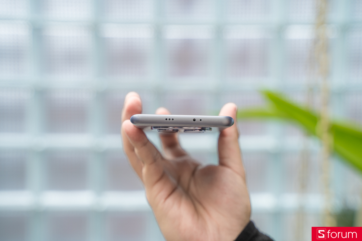 Trên tay Xiaomi Redmi Note 15: Khu vực cạnh trên