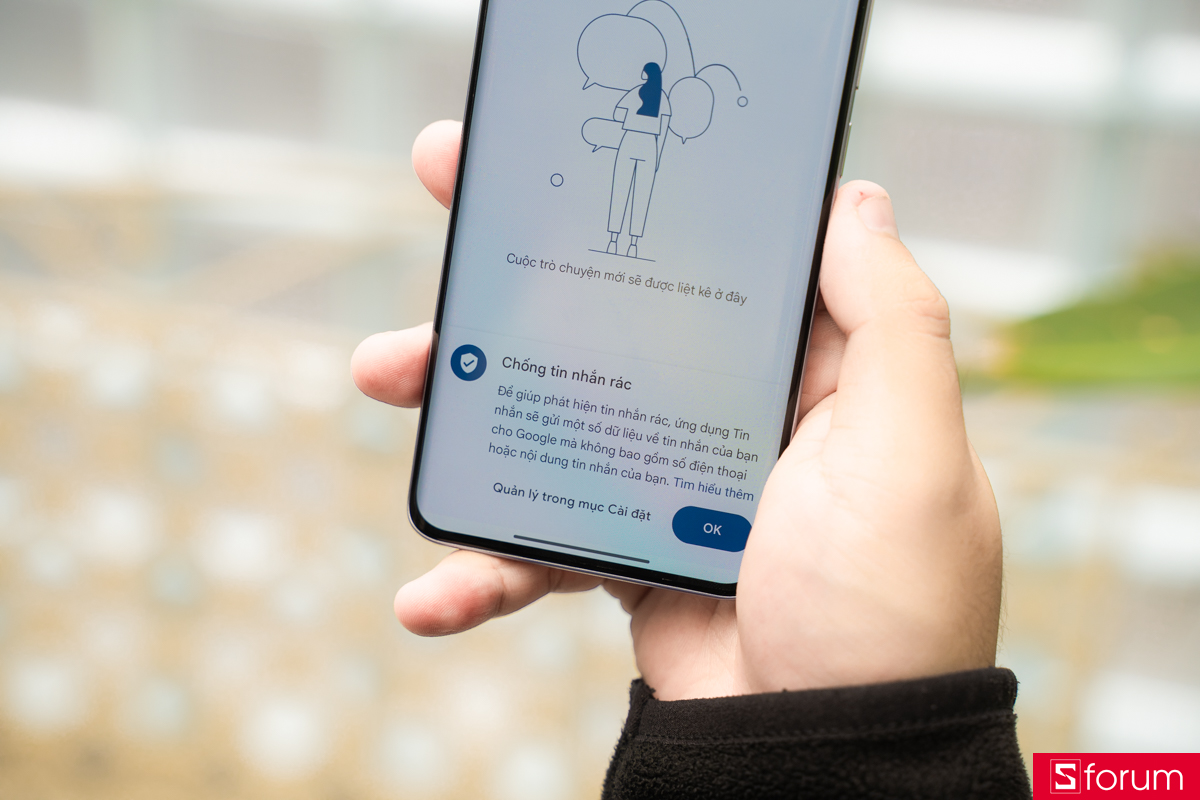 Trên tay Xiaomi Redmi Note 15 với cảm giác cầm nắm vô cùng thoải mái
