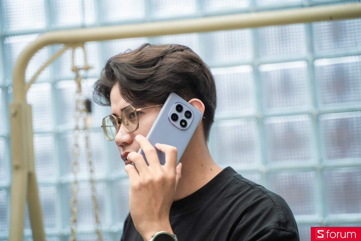 Trên tay Xiaomi Redmi Note 15: Hỗ trợ sạc nhanh 33W