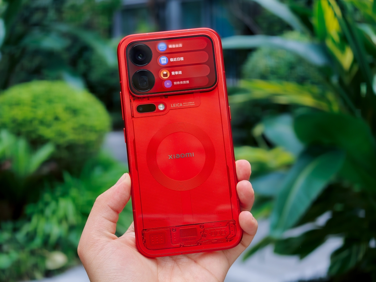 Cận cảnh Xiaomi 18 Pro Max hỗ trợ 100 ứng dụng màn hình ngoài