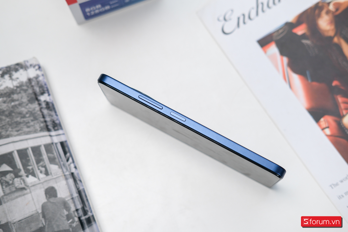 Cạnh phải Redmi 14C