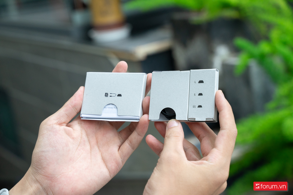 Bộ phụ kiện bên trong hộp Sony Linkbuds Fit