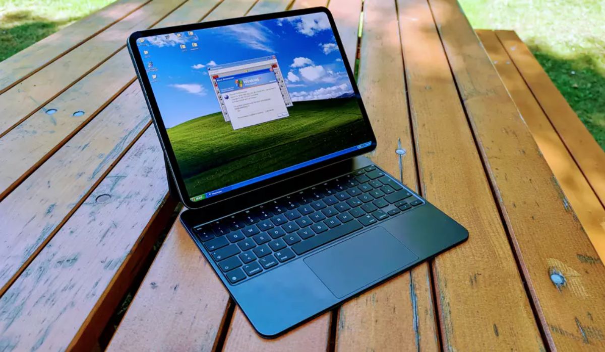 Sẽ ra sao nếu như một chiếc iPad hoạt động trên nền tảng Windows XP?