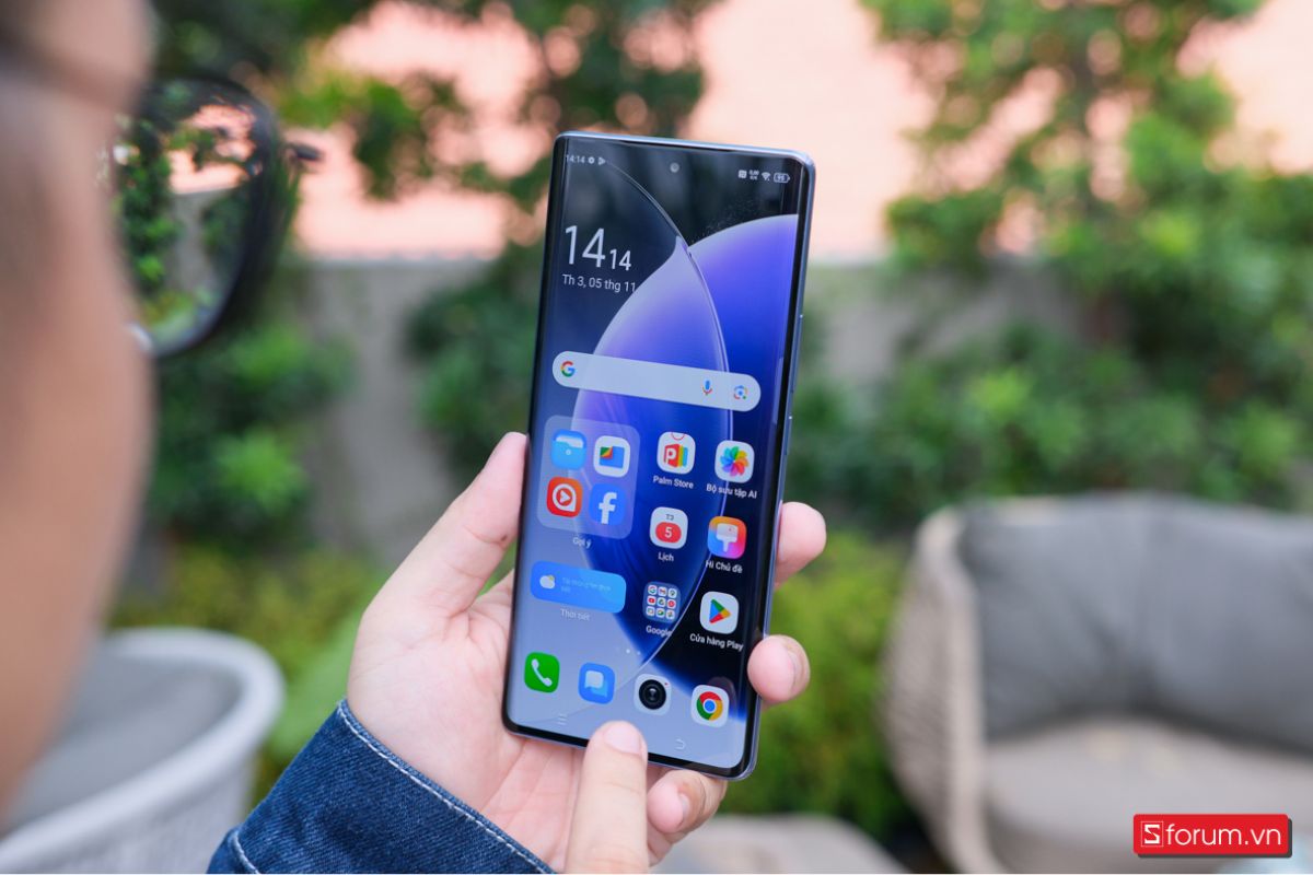 Về cấu hình, máy trang bị vi xử lý MediaTek G100, 8GB RAM vật lý cùng 8GB RAM ảo