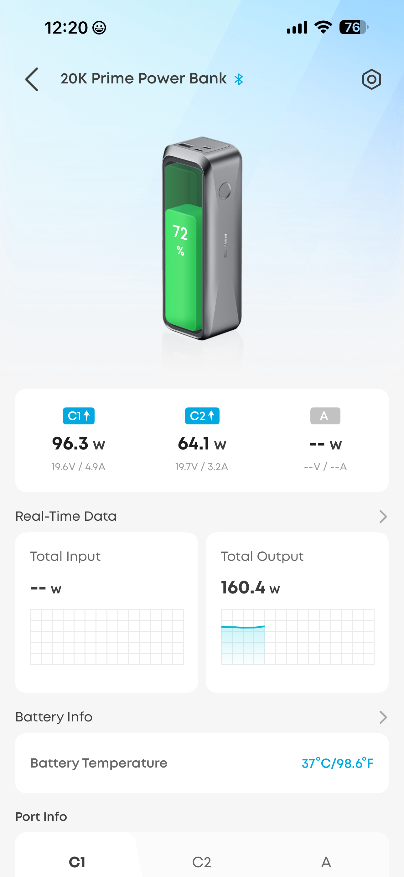Ứng dụng cho phép theo dõi thông tin thời gian thực như công suất sạc, phần trăm pin, biểu đồ sạc và xả