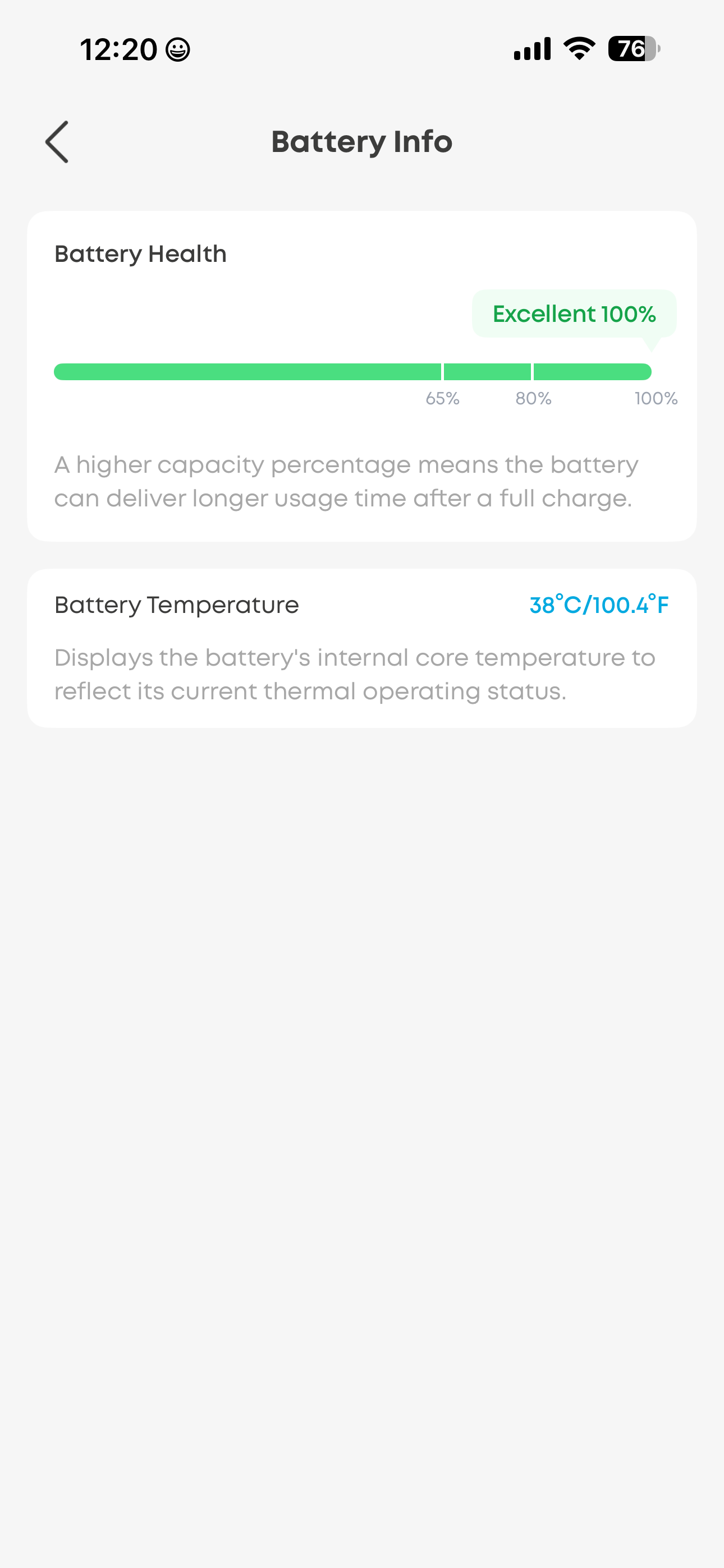 App còn hiển thị sức khỏe pin, số chu kỳ sạc và nhiệt độ hoạt động theo thời gian thực