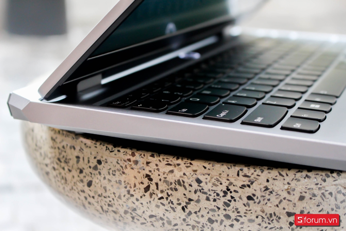 Hiện đại, bền bỉ và mang hơi hướng “gaming trưởng thành”