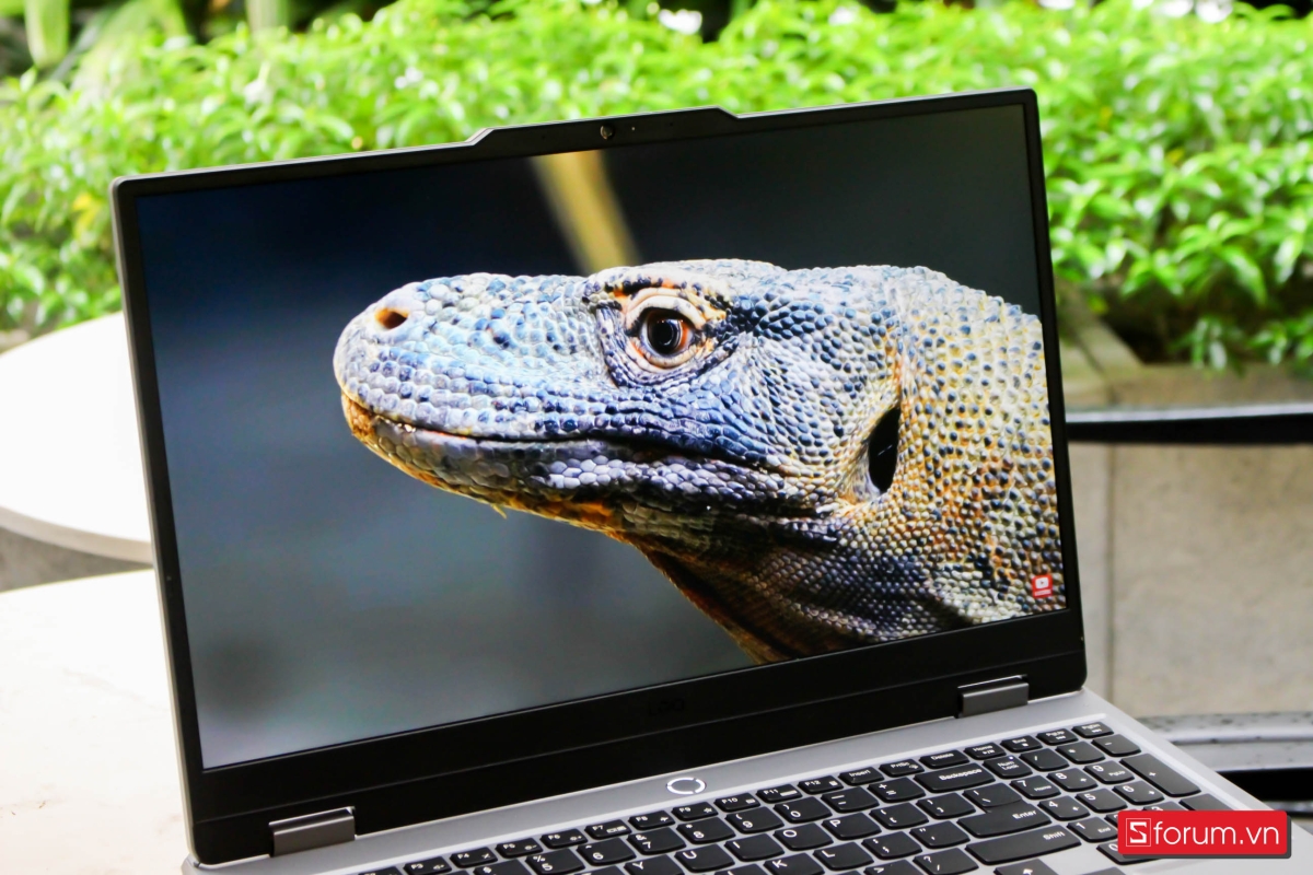 Màn hình: 144Hz mượt mà, màu sắc khá tốt trong tầm giá