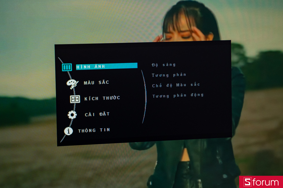 Giao diện menu OSD hiển thị rõ ràng