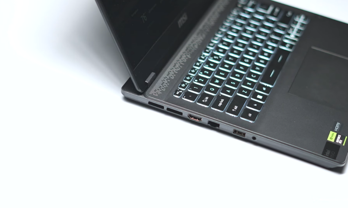 MSI Prestige 14 AI Studio giữ nguyên phong cách đặc trưng của dòng Prestige