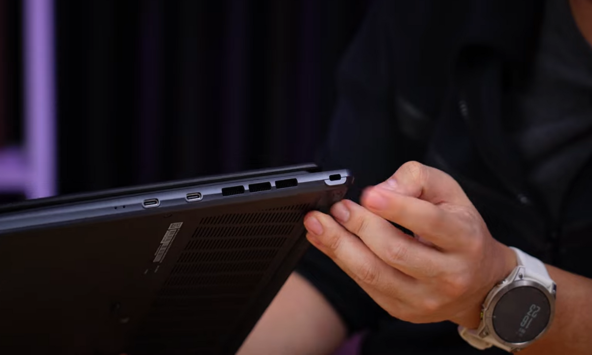 Kết nối hiện đại: Thunderbolt™ 4, HDMI 2.1 và Wi-Fi 7