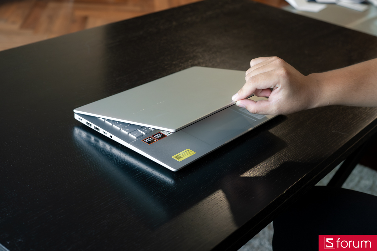 Laptop ASUS Vivobook S14 M3407KA