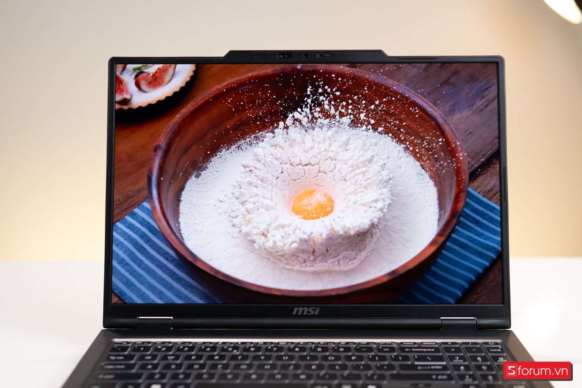 Tổng quan về laptop màn hình Oled 