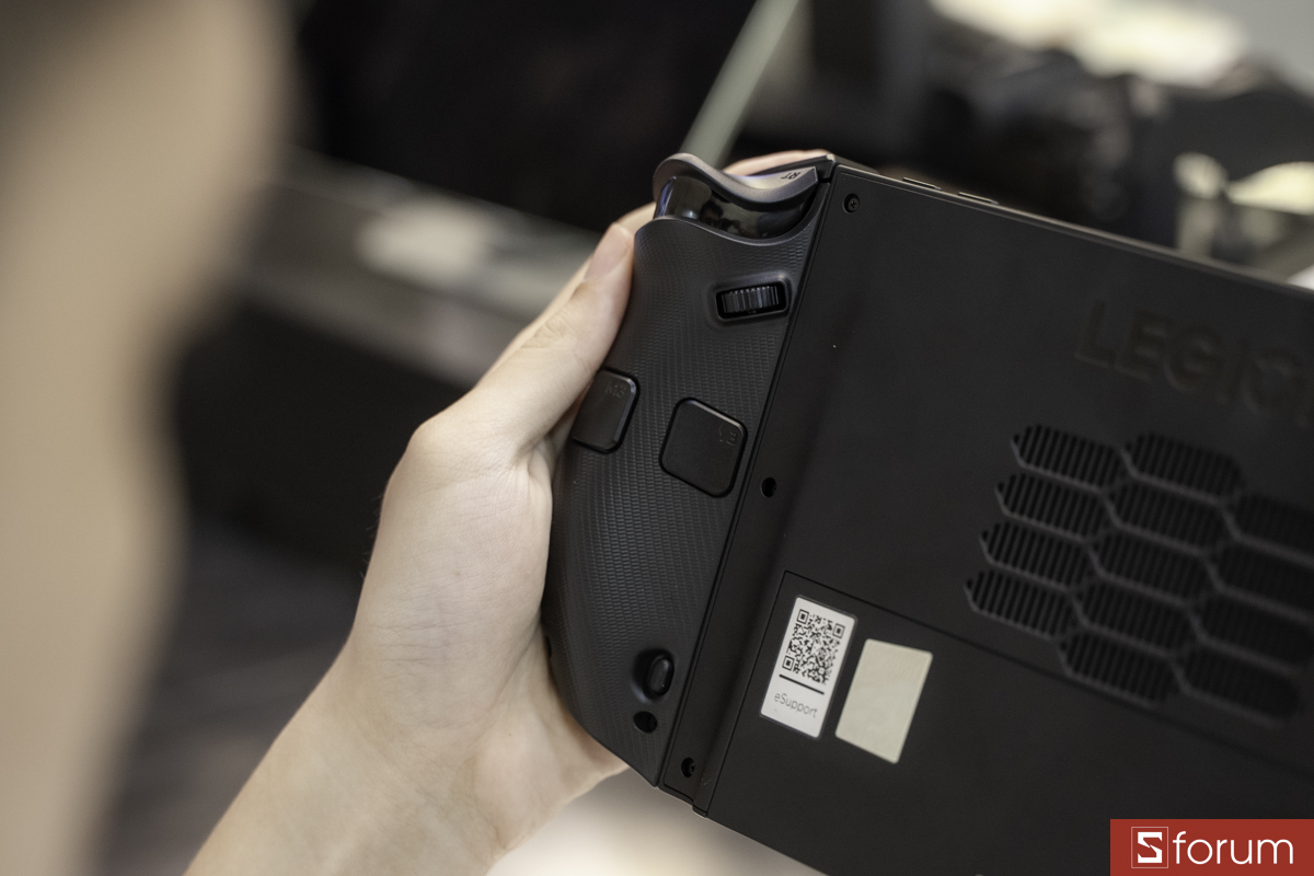 Đánh giá Lenovo Legion Go 2