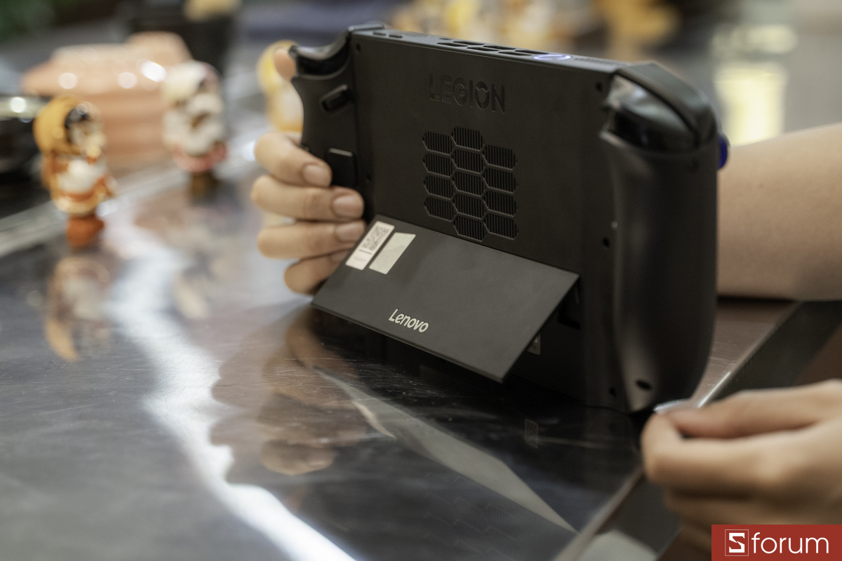 Đánh giá Lenovo Legion Go 2