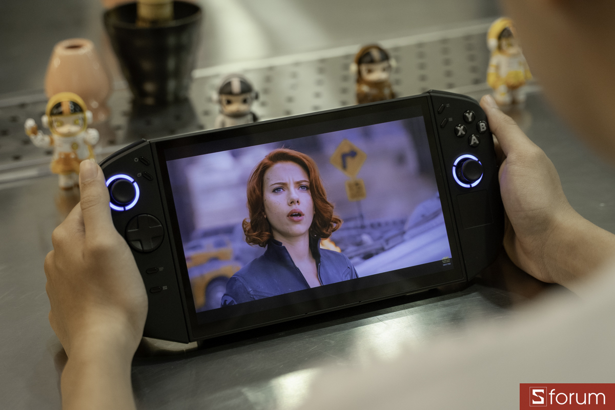 Đánh giá Lenovo Legion Go 2