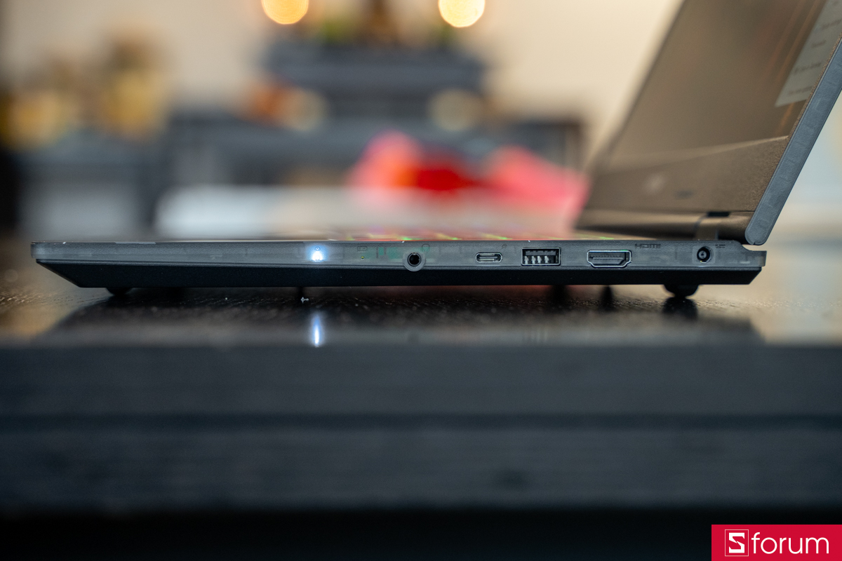 Trên tay MSI Cyborg 15 B2RWEKG