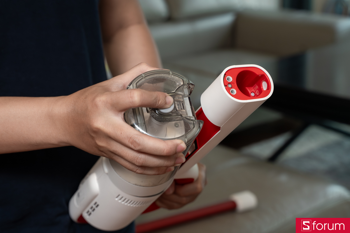 Cốc chứa bụi 0.4L thì đúng là không quá lớn