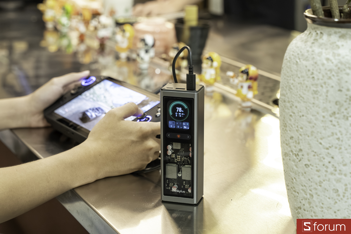 Lenovo ThinkPlus FLUXO 140W