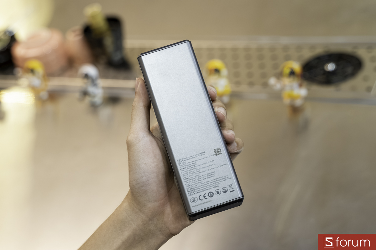 Lenovo ThinkPlus FLUXO 140W